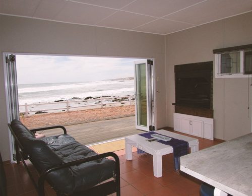 Blou-Branders-FA-1024x796-500x389