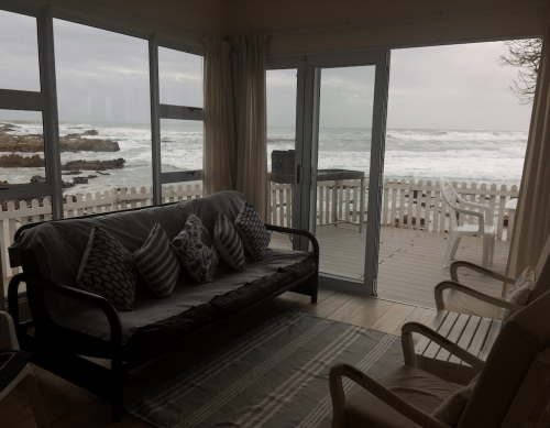 lounge-500x389